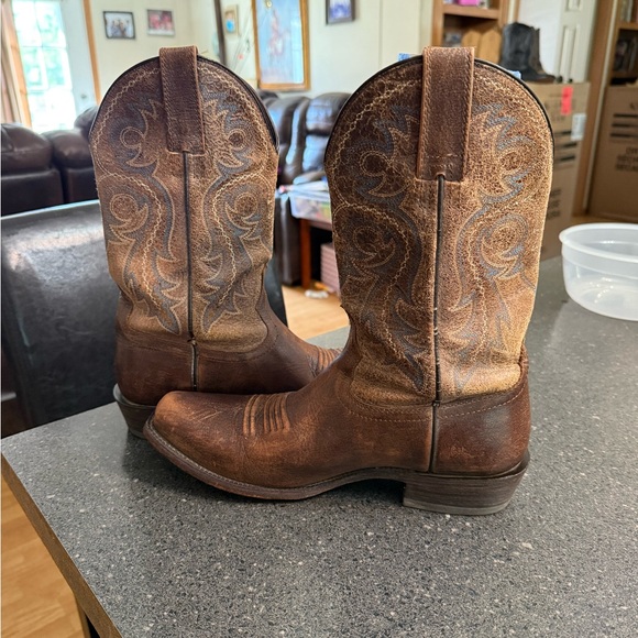 Ariat Distressed Brown Leather Western Cowboy Boots size 9.5D Mens. - Picture 5 of 8